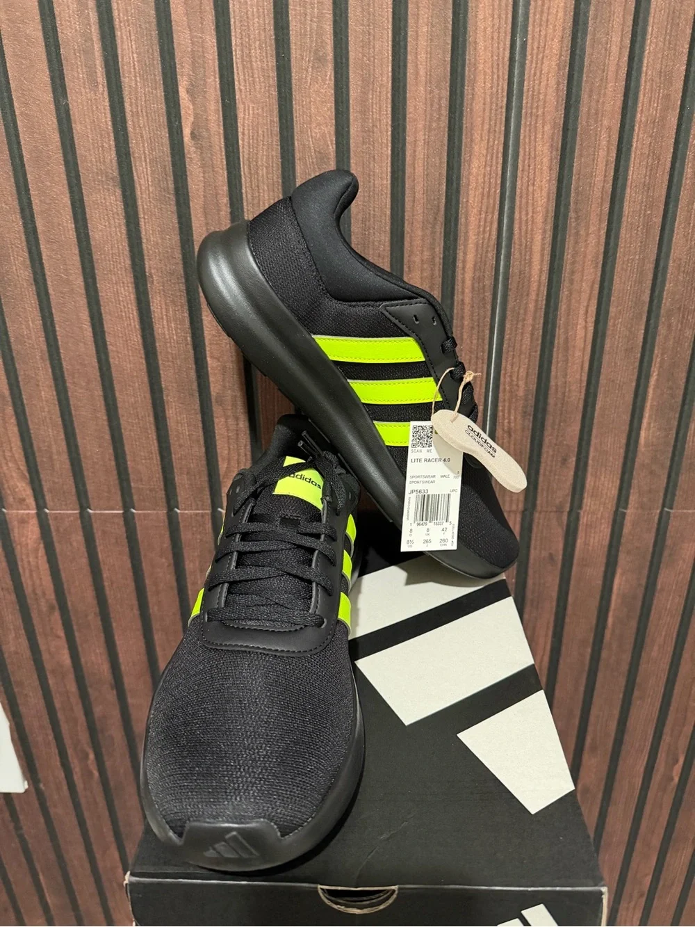 Adidas Lite Racer 4.0 Men’s 8.5 Black Neon Green Cloudfoam NWT JP5633